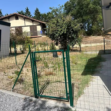 Maison Avec Jardin Et Parking - 4 Pers. - Fr-1-413-281 *